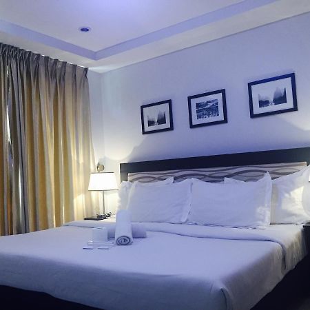 Dragonlink Suites @ Bel-Air Soho Makati City Extérieur photo
