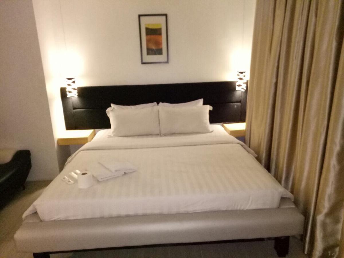 Dragonlink Suites @ Bel-Air Soho Makati City Extérieur photo